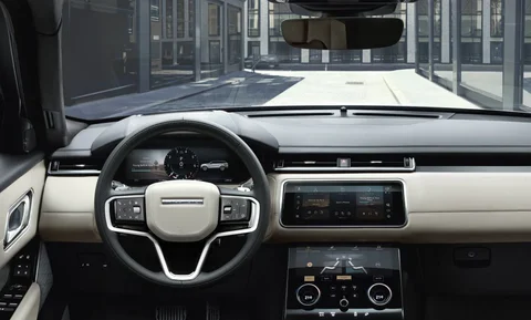 Land Rover Range Rover Velar P400e Dynamic SE 2023 view 4