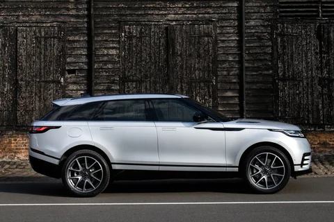 Land Rover Range Rover Velar P400e Dynamic SE 2023 view 10