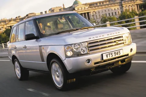 Land Rover Range Rover V8 HSE 2002 view 3