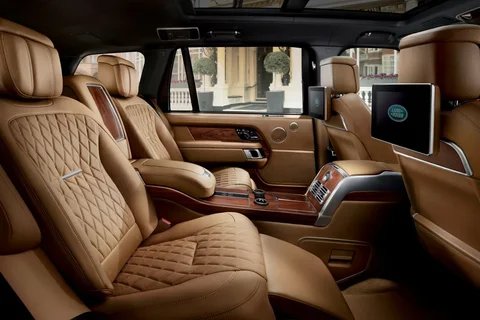 Land Rover Range Rover D300 HSE 2021 view 6