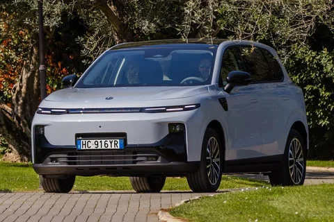 Leapmotor B10 Hybrid EV Design 2026 view 10