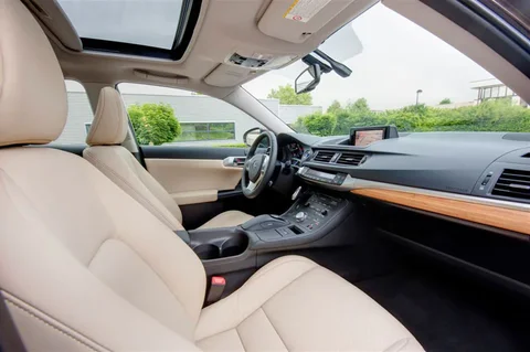 Lexus CT 200h Hybrid First Edition 2011 view 8
