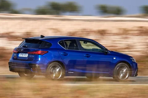Lexus CT 200h Hybrid Ultimate Edition 2020 view 3
