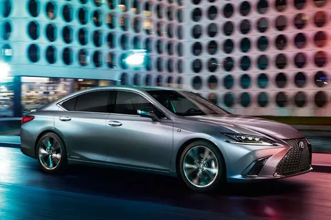 Lexus ES 300h Executive Line 2018 view 8