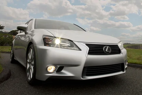 Lexus GS 450h President Line 2012 view 3