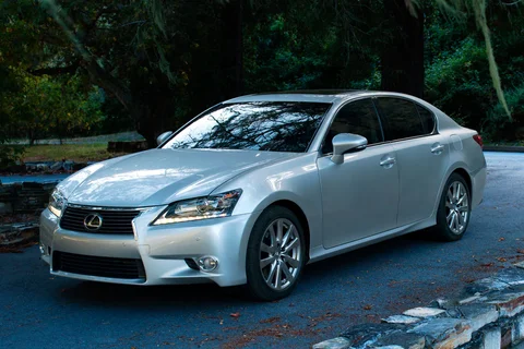 Lexus GS 450h President Line 2012 view 4