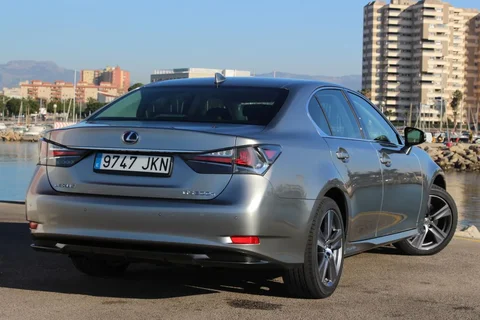 Lexus GS 300h Business Line 2016 view 2