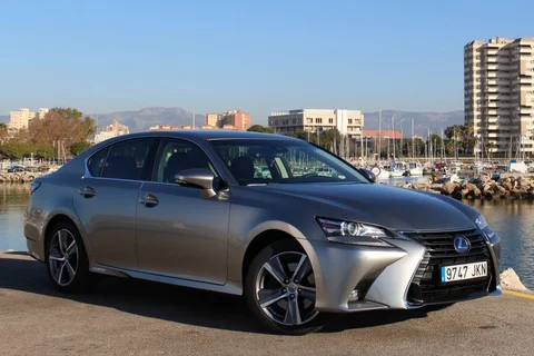 Lexus GS 300h Business Line 2016 view 4