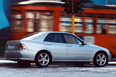 Lexus IS 200 Executive 1999 view 3
