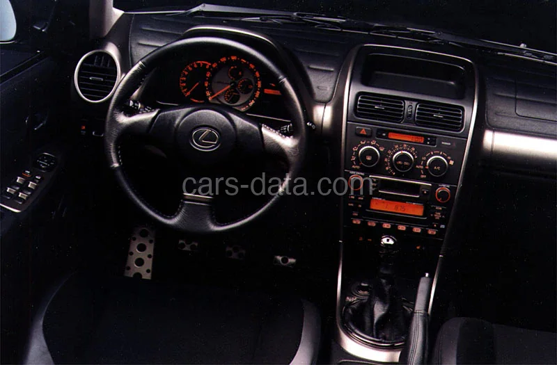 Lexus IS 200 SportCross 2002 front view