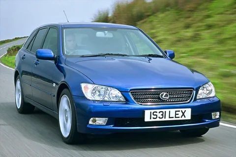 Lexus IS 200 SportCross 2002 view 3