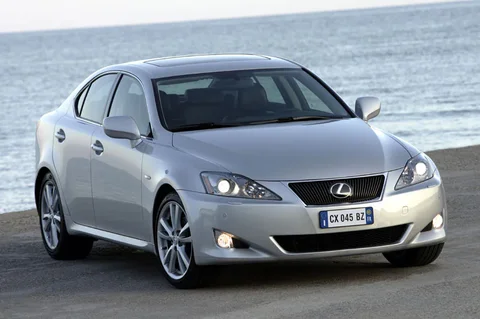Lexus IS 220d Sport 2005 view 4