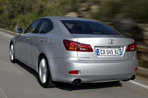 Lexus IS 220d Sport 2005 view 5