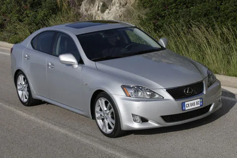 Lexus IS 220d Sport 2005 view 7