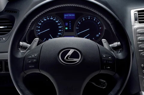 Lexus IS 220d Sport 2005 view 11