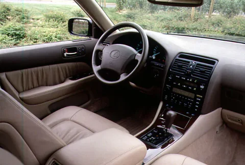 Lexus LS 400 1995 view 4