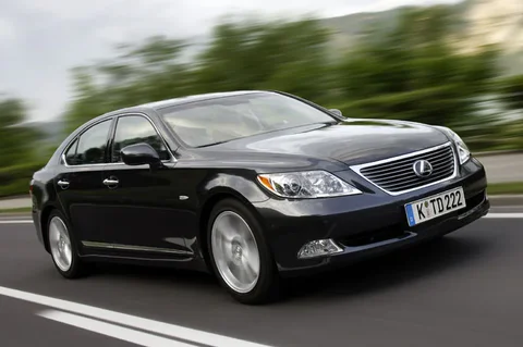 Lexus LS 600h President 2007 view 7