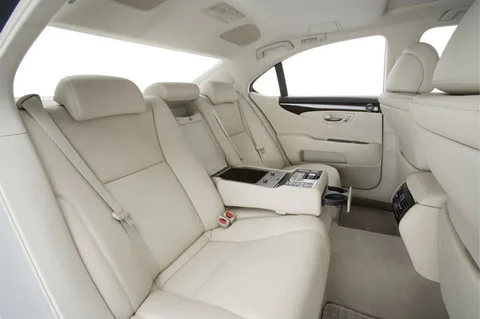 Lexus LS 600h President 2007 view 10