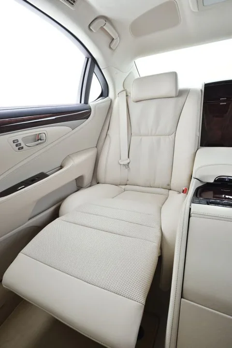 Lexus LS 600h Luxury Line 2013 view 9