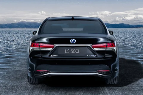 Lexus LS 500h Luxury Line 2018 view 2