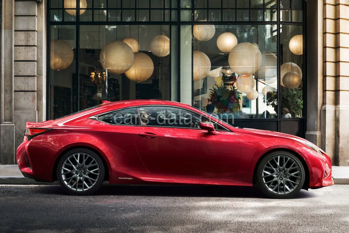 Lexus RC 300h Luxury Line 2018 front view