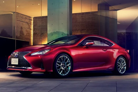 Lexus RC 300h Luxury Line 2018 view 2