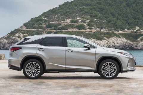 Lexus RX 450h Obsidian Edition 2022 view 5