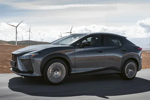 Lexus RZ 450e Executive Line 2023 view 3