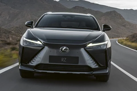 Lexus RZ 450e Executive Line 2023 view 6