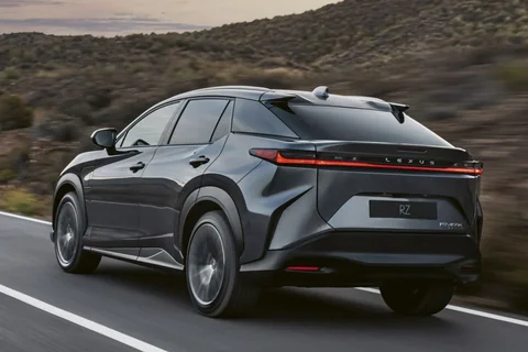 Lexus RZ 450e Executive Line 2023 view 7