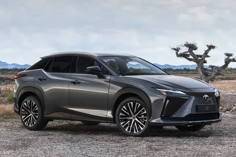 Lexus RZ 450e Executive Line 2023 view 8