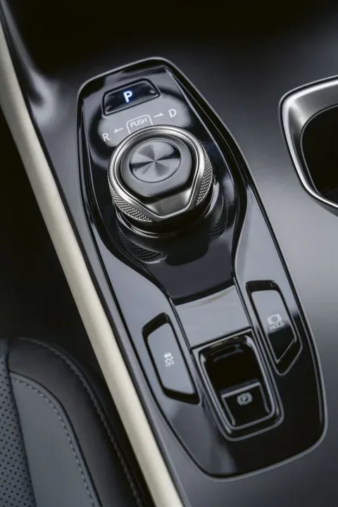 Lexus RZ 450e Executive Line 2023 view 11