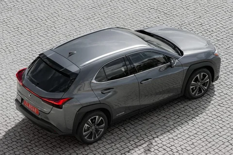 Lexus UX 300h Ultimate Edition 2026 view 5