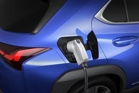 Lexus UX 300e Electric Executive 2020 view 7