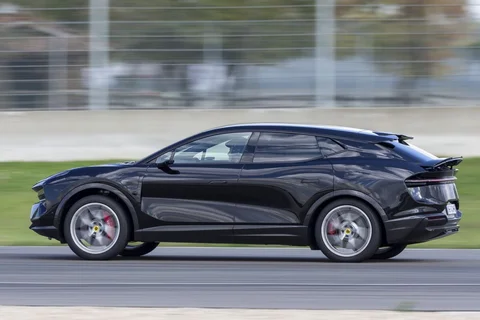 Lotus Eletre H1000 X 2026 suv vedere 6
