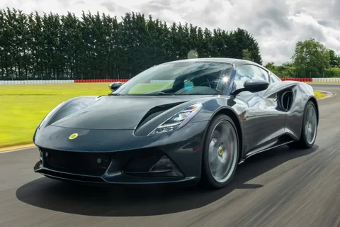 Lotus Emira i4 2024 view 10