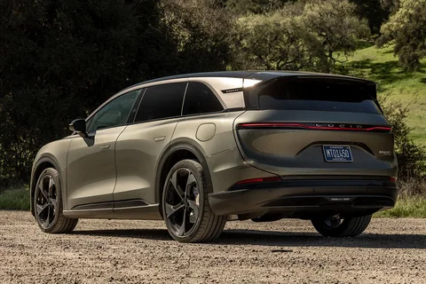 Lucid Gravity Grand Touring 2025 view 6