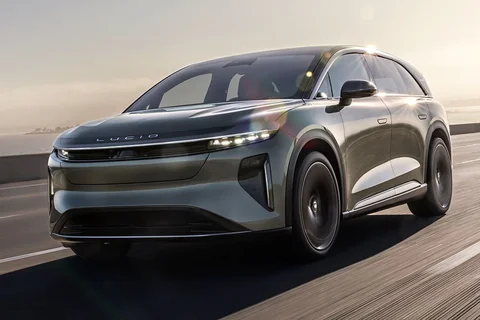 Lucid Gravity Grand Touring 2025 view 12
