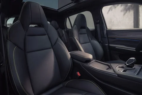 Lynk & Co 01 Core 2024 view 3