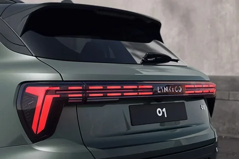 Lynk & Co 01 Core 2024 view 4