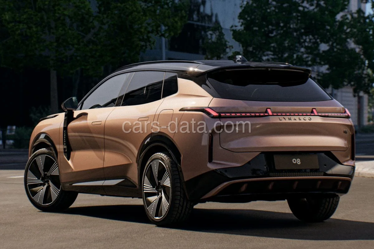 Lynk & Co 08 Business Edition 2025 دفع رباعي منظر أمامي