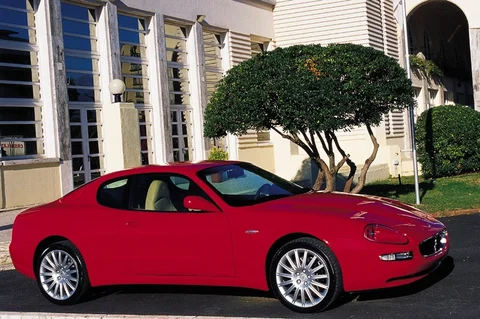 Maserati Coupé Cambiocorsa 2002 view 3