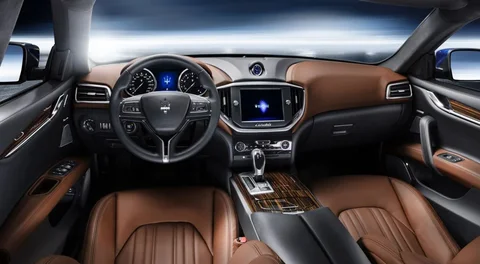 Maserati Ghibli 3.0 V6 Diesel 2013 view 5
