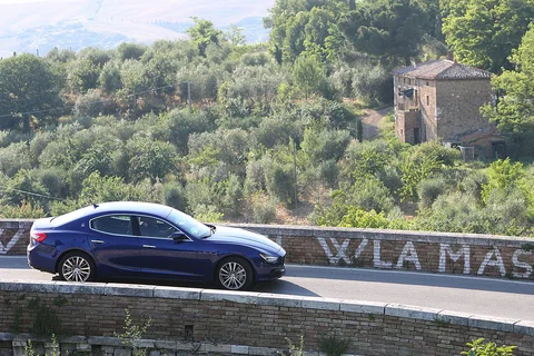 Maserati Ghibli 3.0 V6 Diesel 2013 view 12