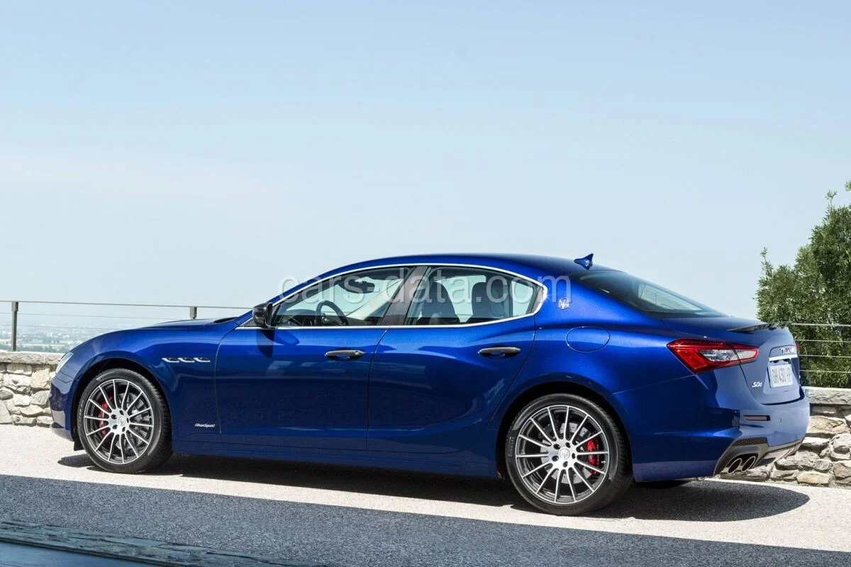 Maserati Ghibli 3.0 V6 S 2017 front view