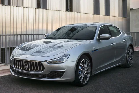 Maserati Ghibli 3.8 V8 Trofeo 2021 view 4