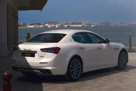 Maserati Ghibli 3.8 V8 Trofeo 2021 view 9