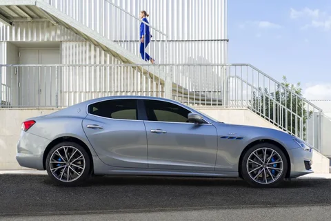 Maserati Ghibli 3.8 V8 Trofeo 2021 view 11