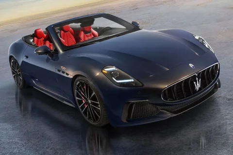 Maserati GranCabrio Modena 2025 view 3