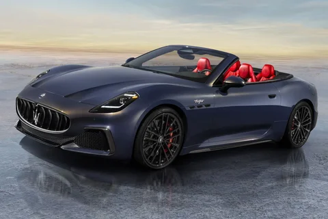 Maserati GranCabrio Modena 2025 view 4